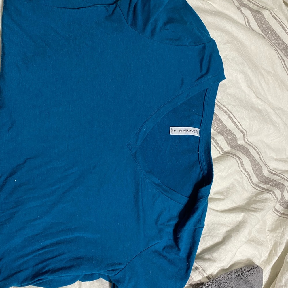 V-neck T-shirt